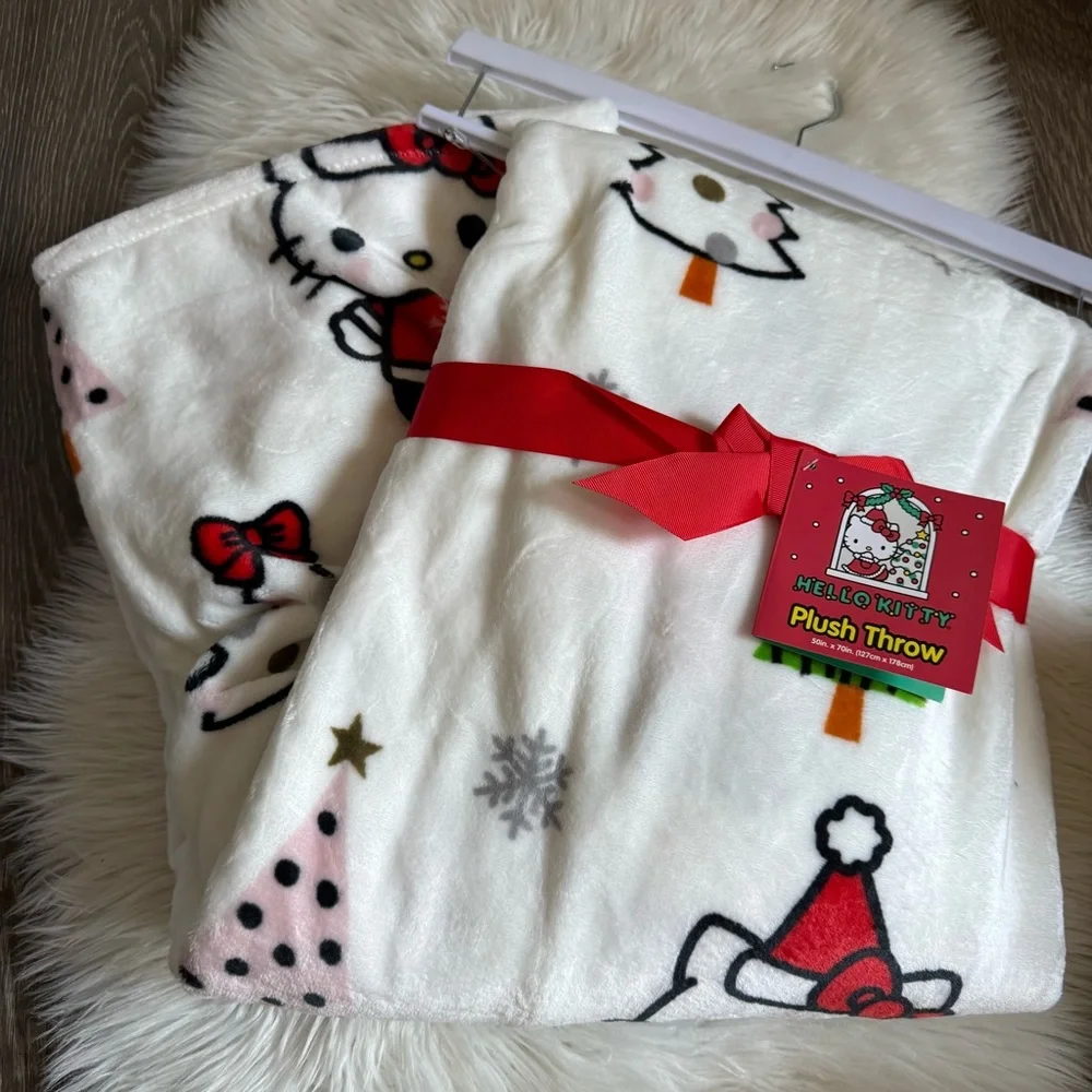 Hello Kitty cozy up
